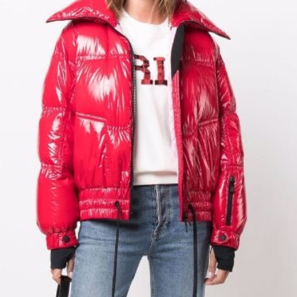 PERFECT - Moncler Grenoble
Chambairy logo-patch puffer jacket